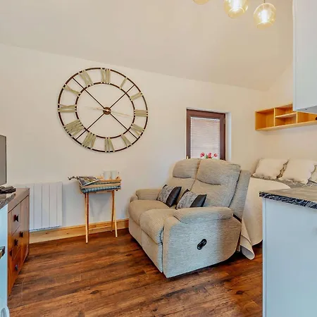 1 Bed In 95499 Tatil Evi *