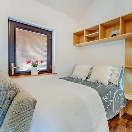 1 Bed In Maryport Oc-95499 Allonby